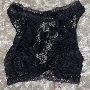 NWT VICTORIAS SECRET BRALETTE/LACE TOP